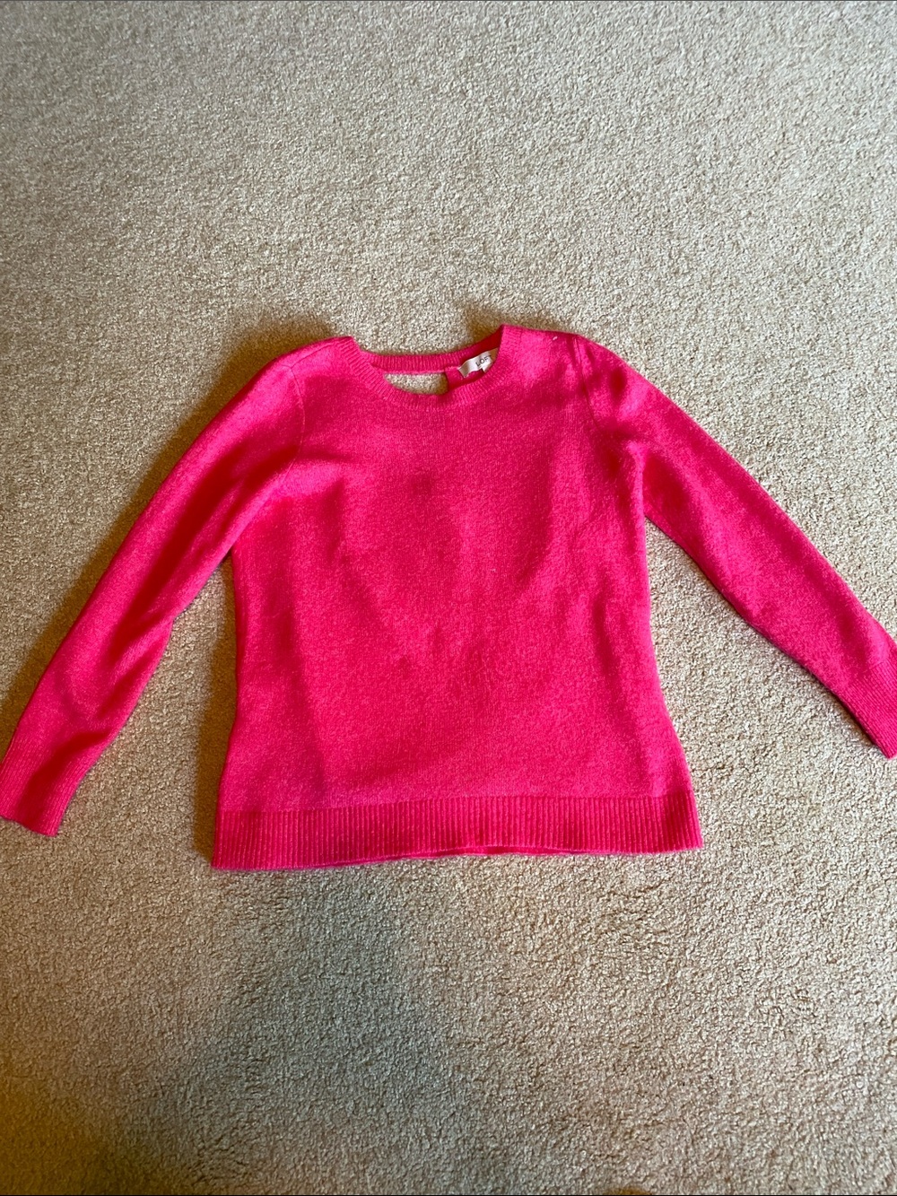 Classic Crewneck Sweater in Vibrant Pink